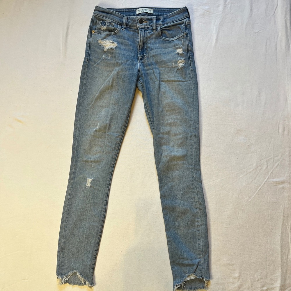 Abercrombie & Fitch The Super Skinny Ankle Mid Rise 20/0L Light Med Wash Women‎